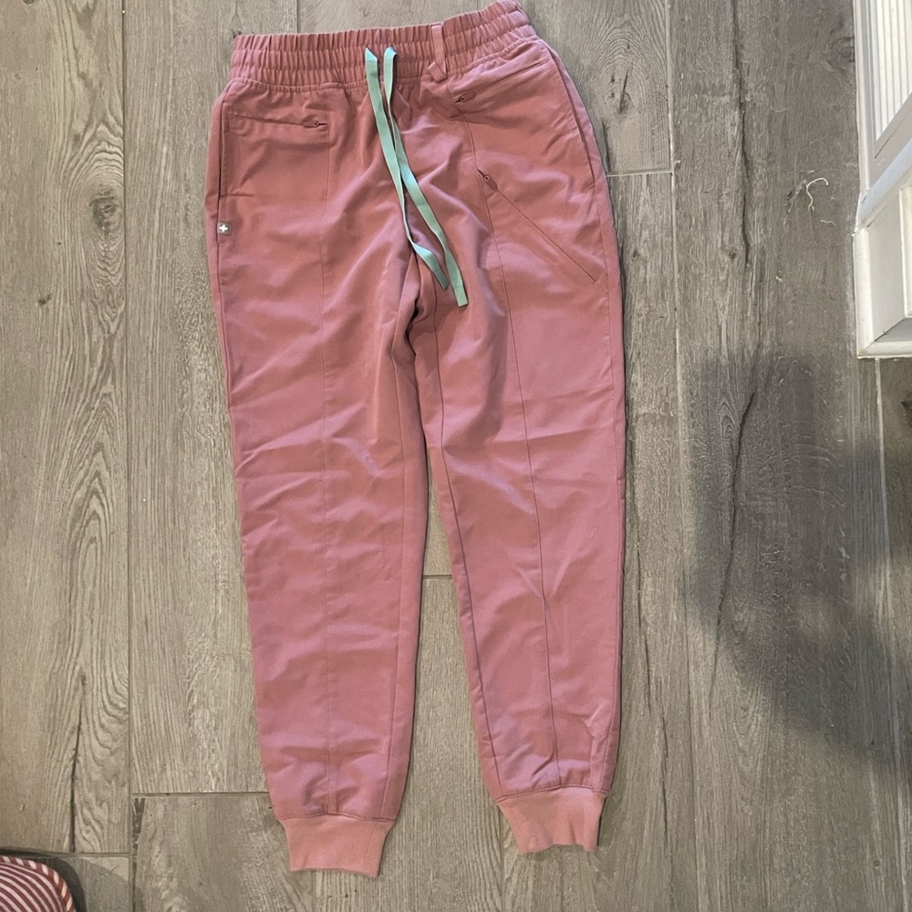 Figs Mineral Mauve Grenelle Jogger Scrub Pants- XS Petite
